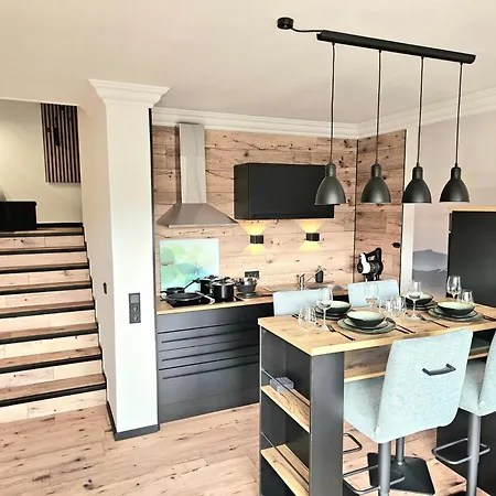Gipfelpanorama Mit Berg- Und Seeblick, Boxspringbett Mit Ausfahrbarem Tv Apartment Winterberg