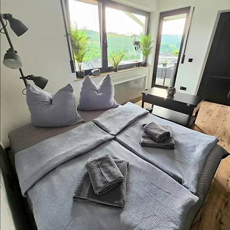 Gipfelpanorama Mit Berg- Und Seeblick, Boxspringbett Mit Ausfahrbarem Tv Winterberg