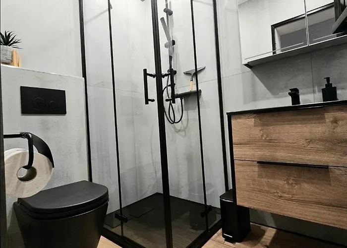 Gipfelpanorama Mit Berg- Und Seeblick, Boxspringbett Mit Ausfahrbarem Tv 温特贝格