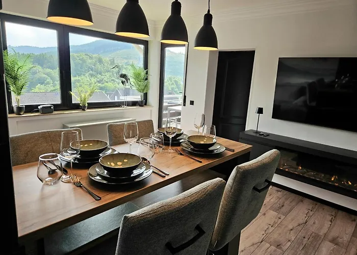 Gipfelpanorama Mit Berg- Und Seeblick, Boxspringbett Mit Ausfahrbarem Tv * Winterberg