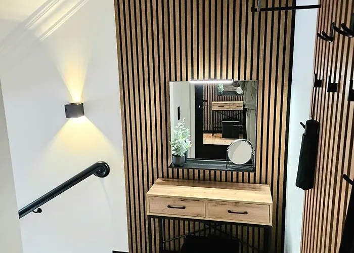 Gipfelpanorama Mit Berg- Und Seeblick, Boxspringbett Mit Ausfahrbarem Tv